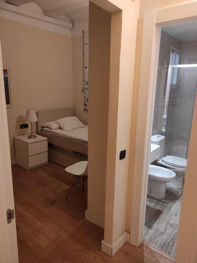 Apartamentos En Plom Valencia Eksteriør bilde